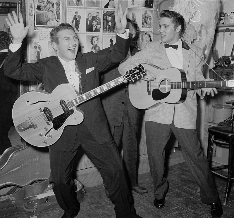 Liberace and Elvis Presley Jamming | Getty Images Photo by Bettmann