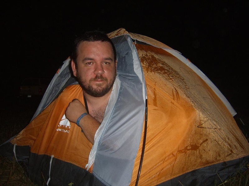 When The Tent Is Small But The Laughs Are Big | Imgur.com/Kellymcdouble